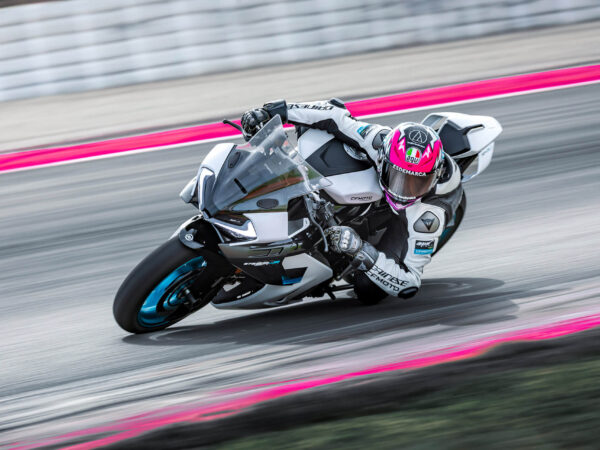MOOTORRATTAD CFMOTO 675SR-R | mootorratas