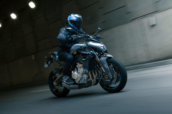 MOOTORRATTAD CFMOTO 675NK | mootorratas