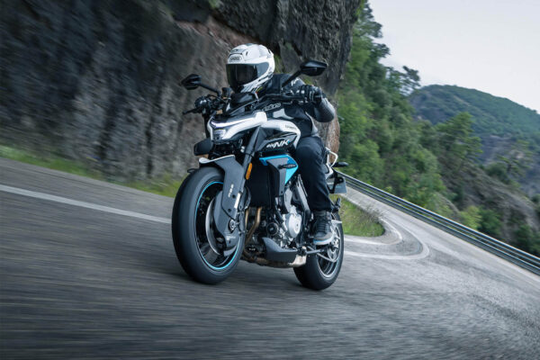MOOTORRATTAD CFMOTO 675NK | mootorratas