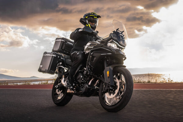 MOOTORRATTAD CFMOTO 700MT | mootorratas