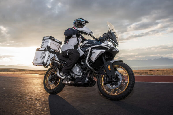 MOOTORRATTAD CFMOTO 700MT | mootorratas