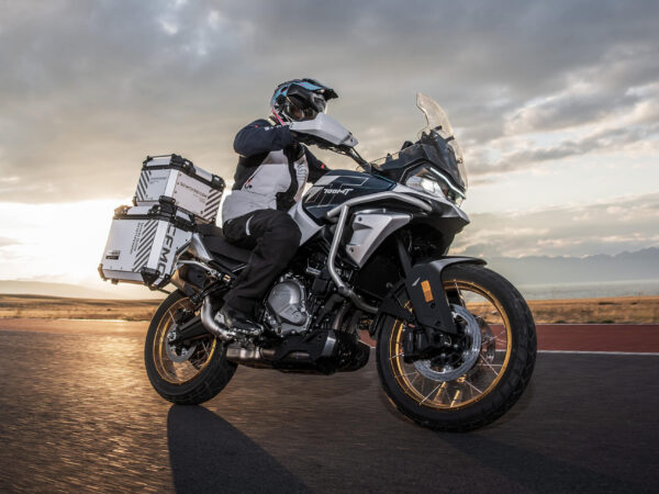 MOOTORRATTAD CFMOTO 700MT | mootorratas