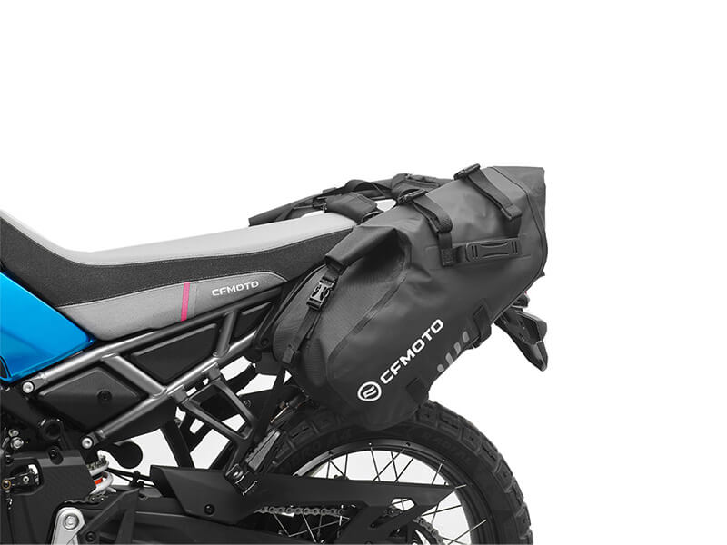 Veekindel külgkottide komplekt